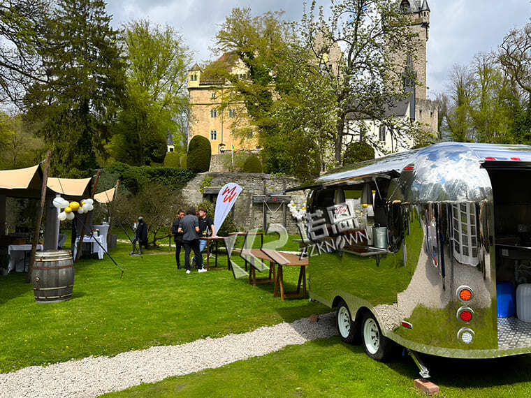 Stainless Steel Food Trailer Airstream Food Trucks For Weddings