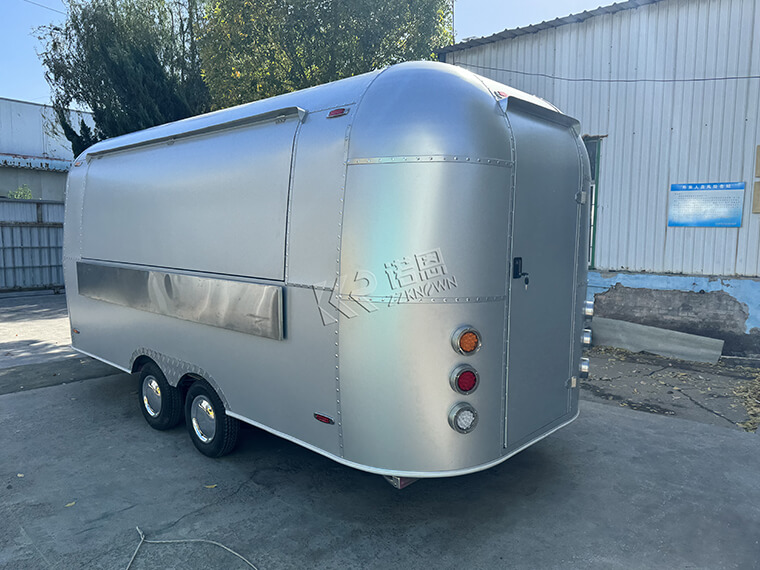 Aluminum Oxide Material Silver Custom Airstream Food Truck 