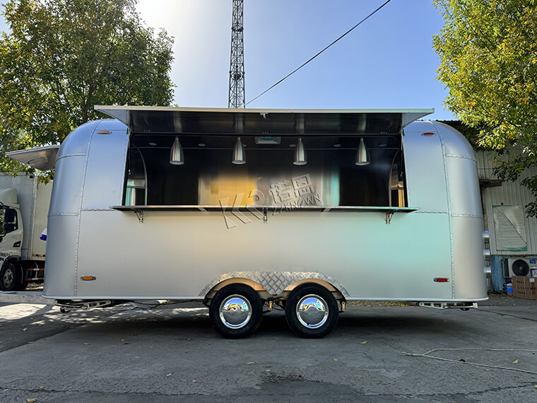 Aluminum Oxide Material Silver Custom Airstream Food Truck 