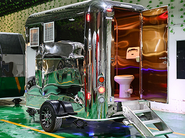 Luxury 2 Stall Portable Toilets Trailer For Wedding