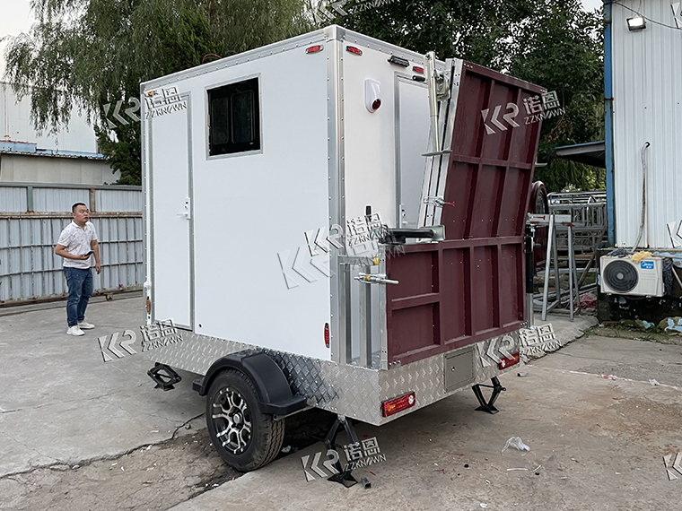 Luxury Portable Toilet Trailer For Handicapped Person